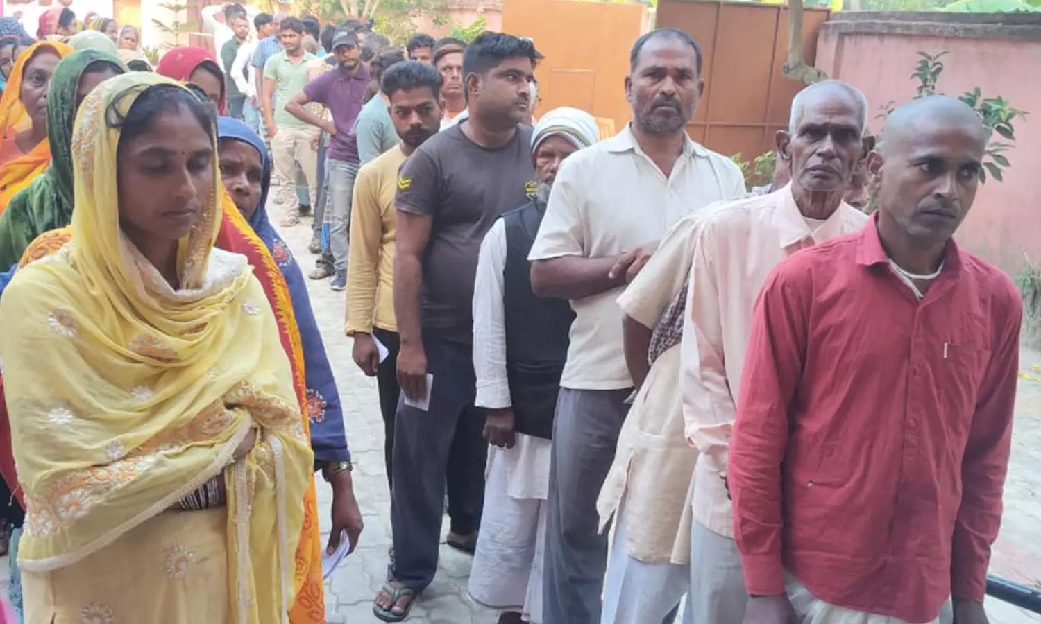 பீகார் சட்டசபை தேர்தல்- காலை 9 மணி வரை 13.13% வாக்குப்பதிவு