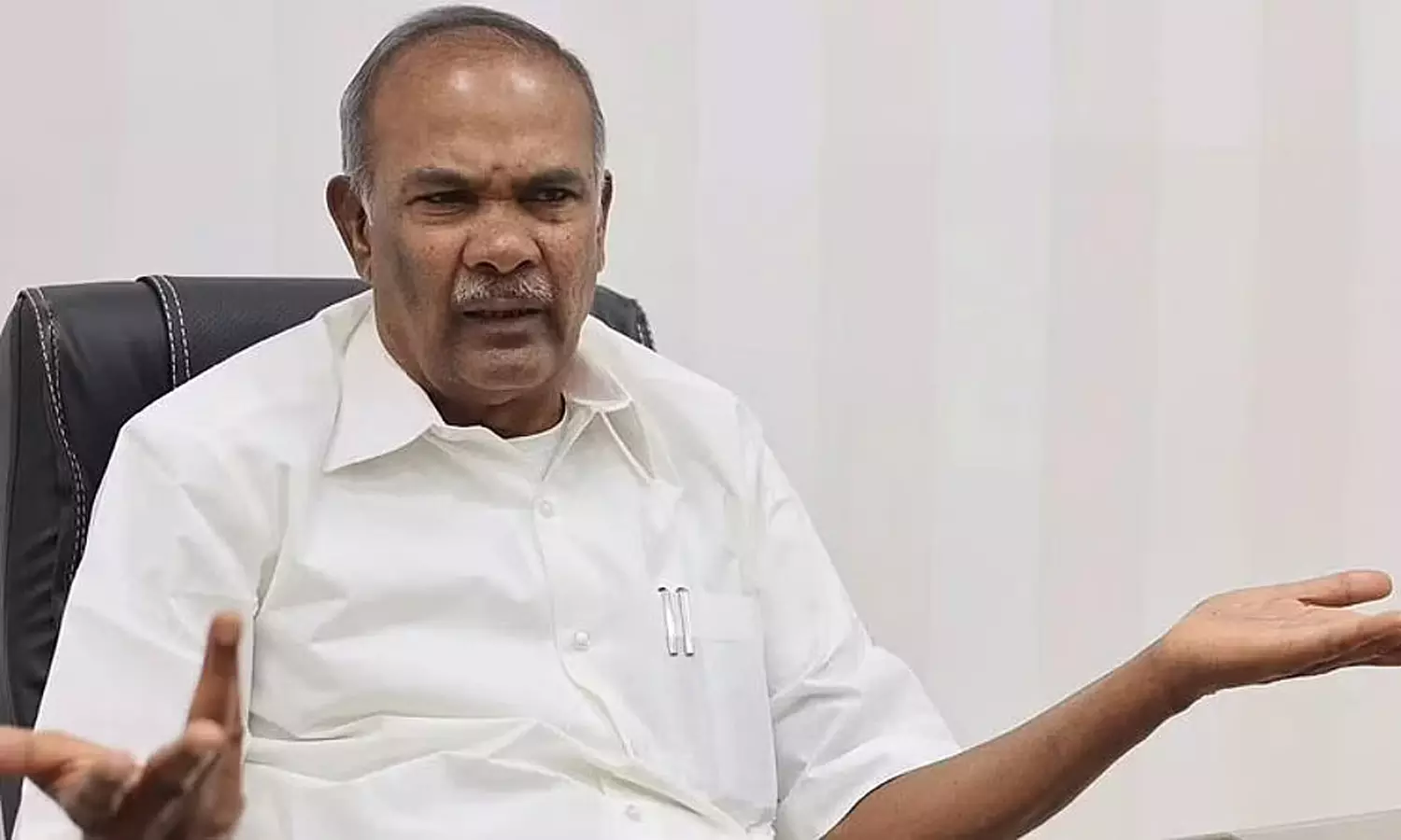 முதலமைச்சரை சிறுமைப்படுத்த நினைப்பவர்கள் சிறுமைப்பட்டு போவார்கள் - சபாநாயகர்