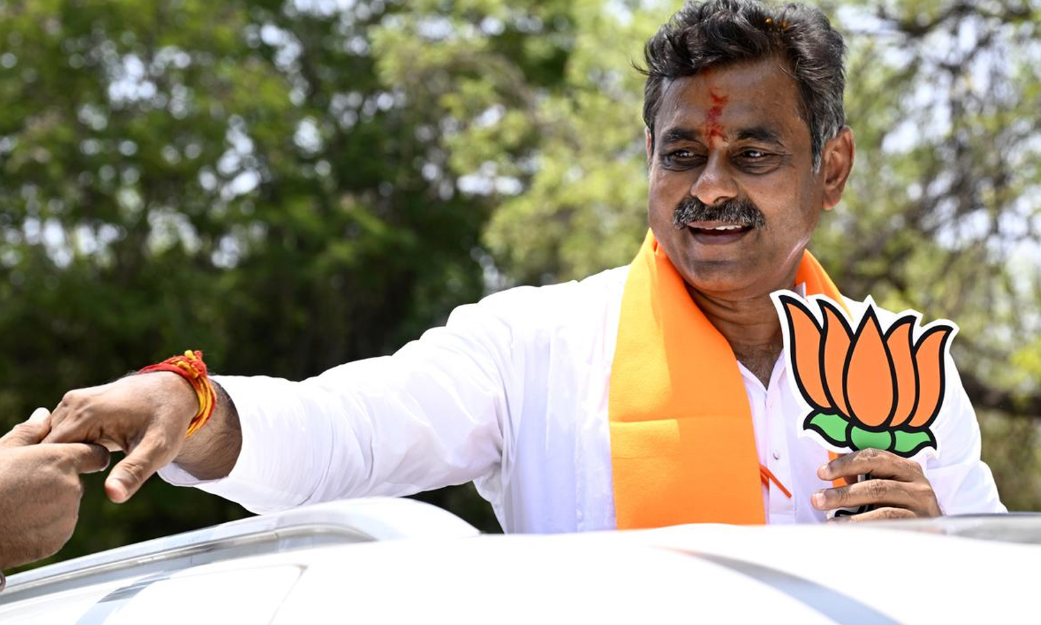 மோசமான சாலைகளே விபத்துகளைக் குறைக்கும்..!- பா.ஜ.க. எம்.பி. விஸ்வேஷ்வர் ரெட்டி