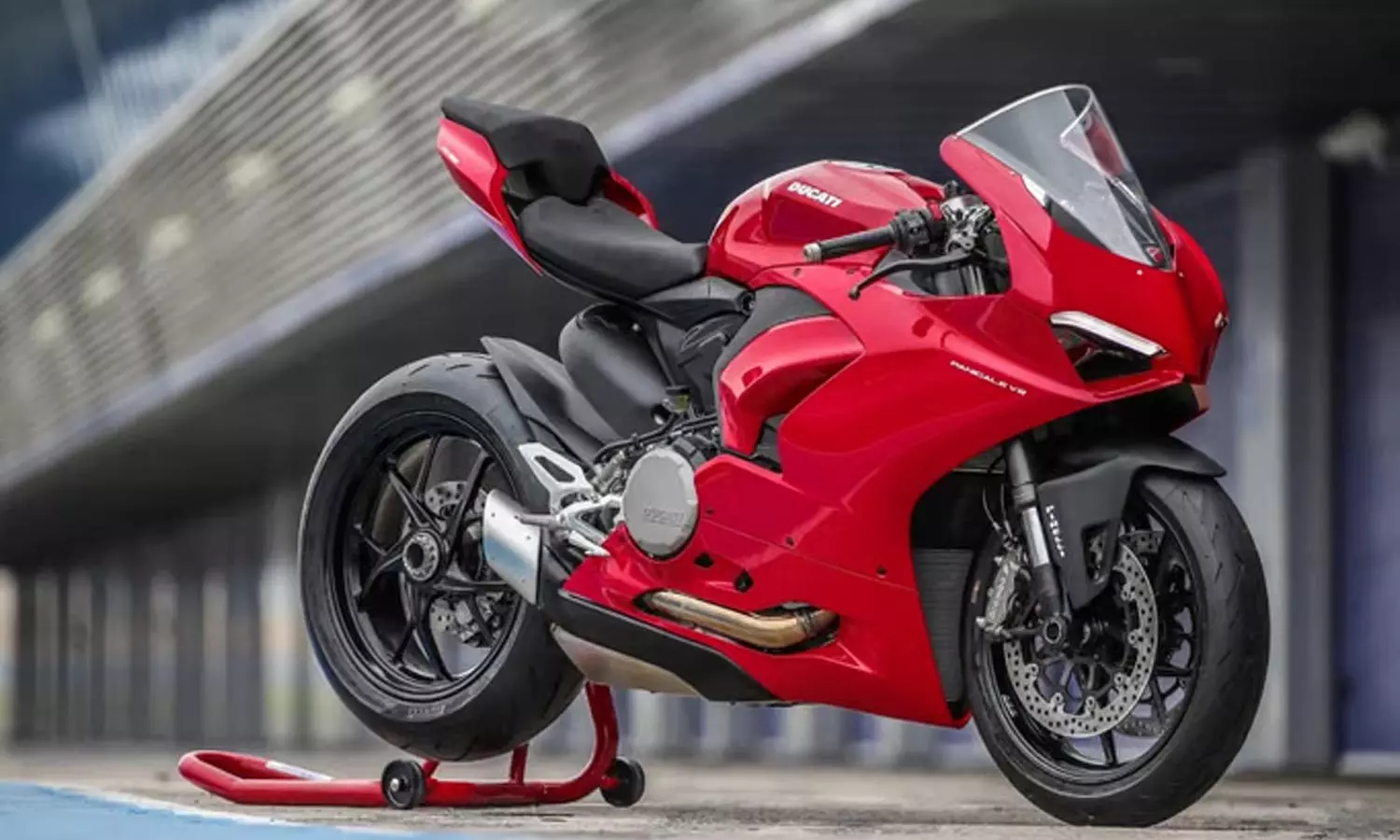 ரூ. 19.12 லட்சம் விலையில் இந்தியாவில் அறிமுகமான டுகாட்டி பனிகேல் V2