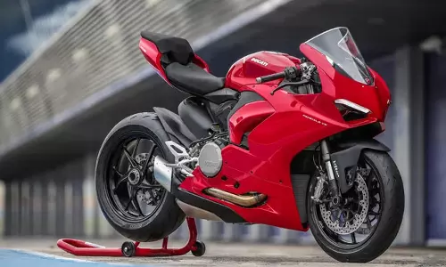 ரூ. 19.12 லட்சம் விலையில் இந்தியாவில் அறிமுகமான டுகாட்டி பனிகேல் V2