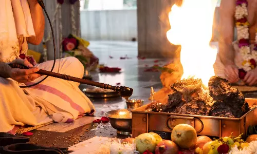 மகள்களின் Autism குறைபாட்டை குணமாக்குவதாக கூறி IT ஊழியரிடம் இருந்து ரூ.14 கோடி பறித்த போலி ஆன்மீக கும்பல்