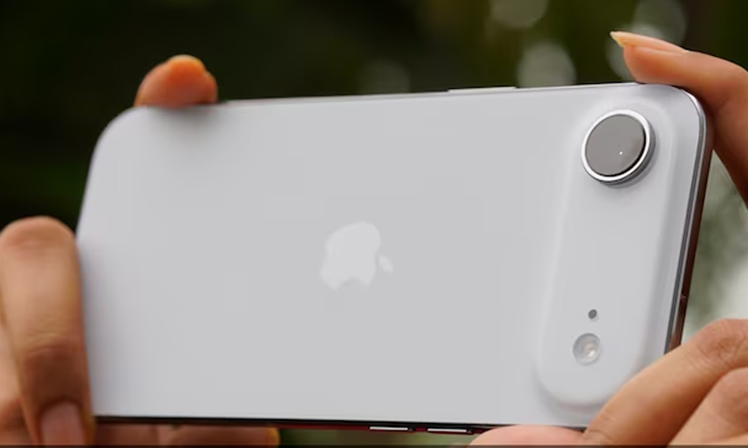 இரட்டை கேமரா சென்சார்களுடன் உருவாகும் ஐபோன் ஏர் 2?