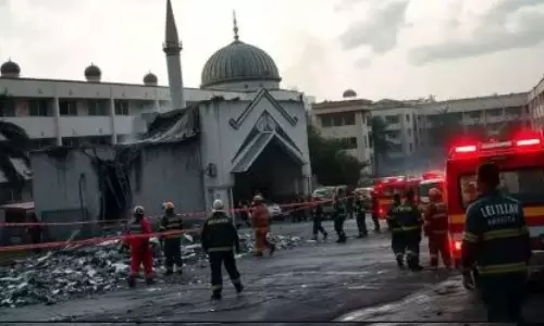 இந்தோனேசியா: பள்ளியில் அடுத்தடுத்து குண்டுவெடிப்பு.. 20 மாணவர்கள் உட்பட 54 பேர் படுகாயம்