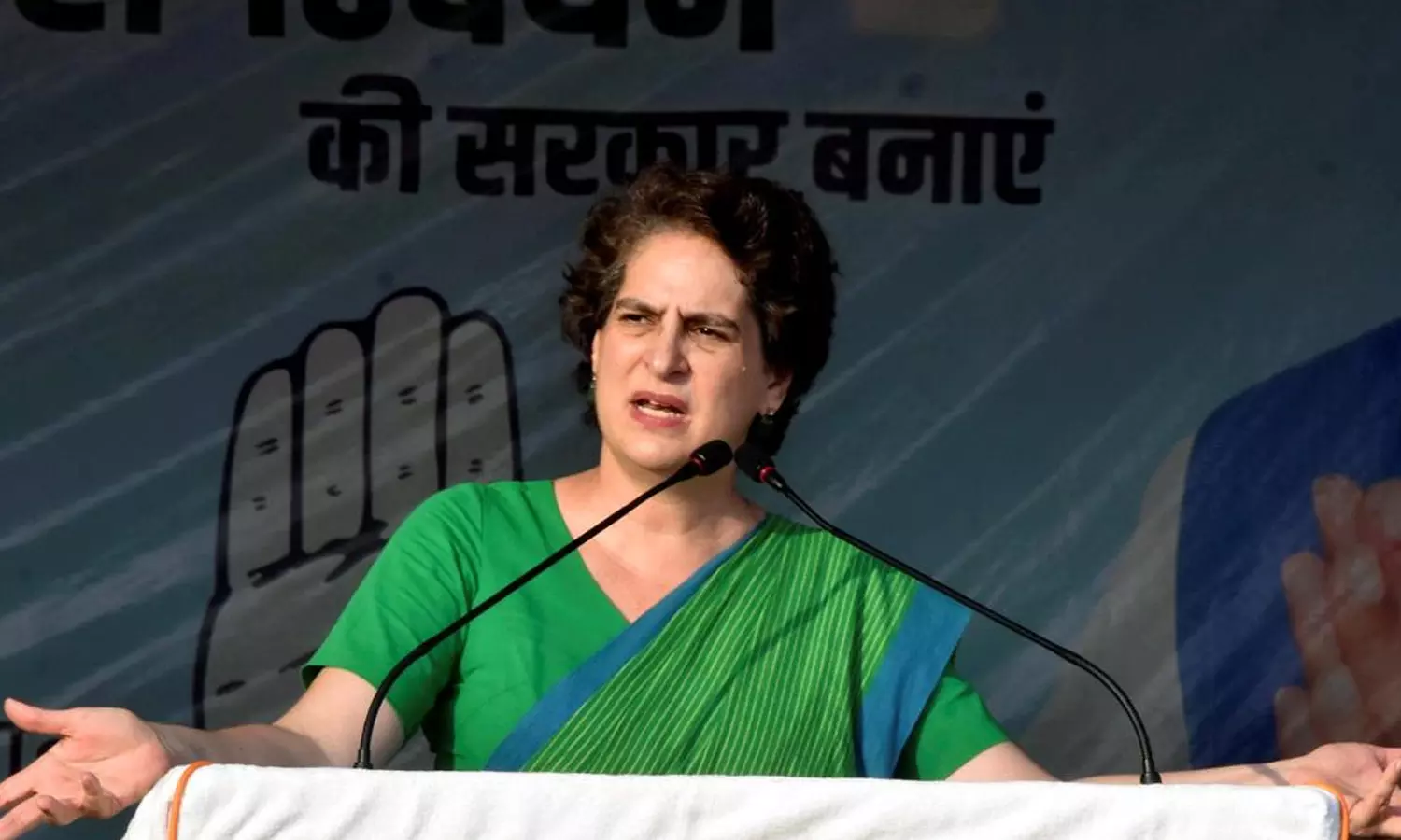 மகாத்மா காந்தி எதிர்கொண்ட அதே போரை காங்கிரஸ் எதிர்கொள்கிறது: பிரியங்கா