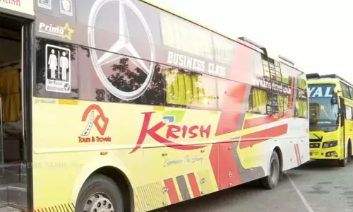 வாளையாறு சோதனைச்சாவடியில் ஆம்னி பஸ் டிரைவர்கள் போராட்டம்- 1 மணி நேரம் போக்குவரத்து பாதிப்பு