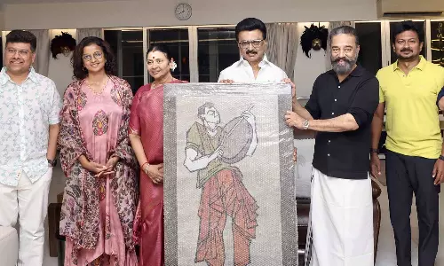 குடும்பத்தினரோடு நேரில் சென்று கமல்ஹாசனுக்கு பிறந்தநாள் வாழ்த்து தெரிவித்தார் முதலமைச்சர் மு.க.ஸ்டாலின்