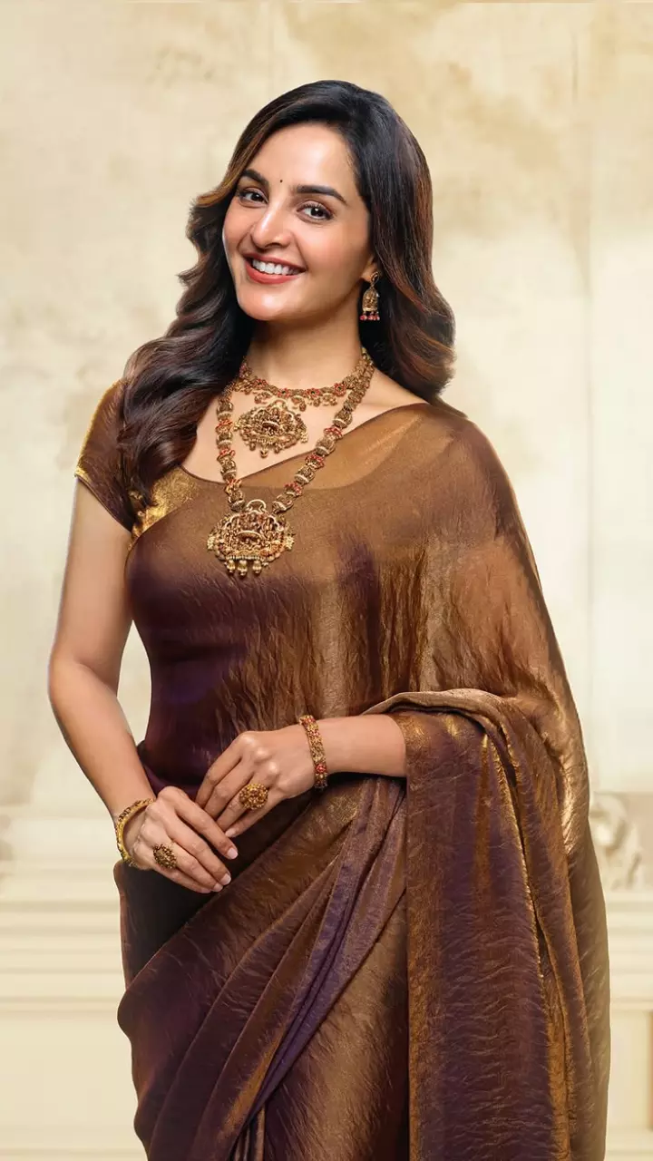 47 வயதிலும் இளமை குன்றாமல் வலம் வருவது எப்படி?- ரகசியம் சொல்லும் மஞ்சு வாரியர்