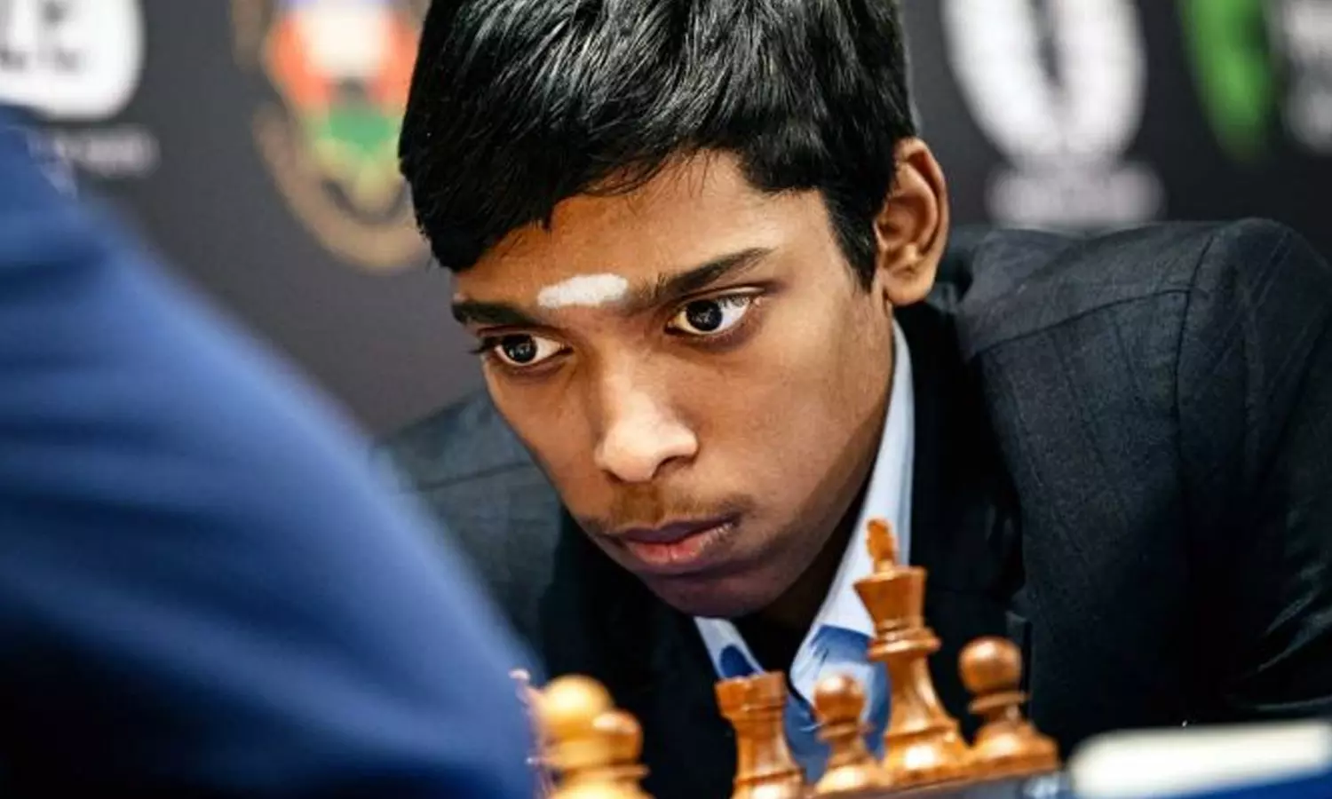 உலகக் கோப்பை செஸ் போட்டி: 4-வது சுற்றுக்கு பிரக்ஞானந்தா முன்னேற்றம்