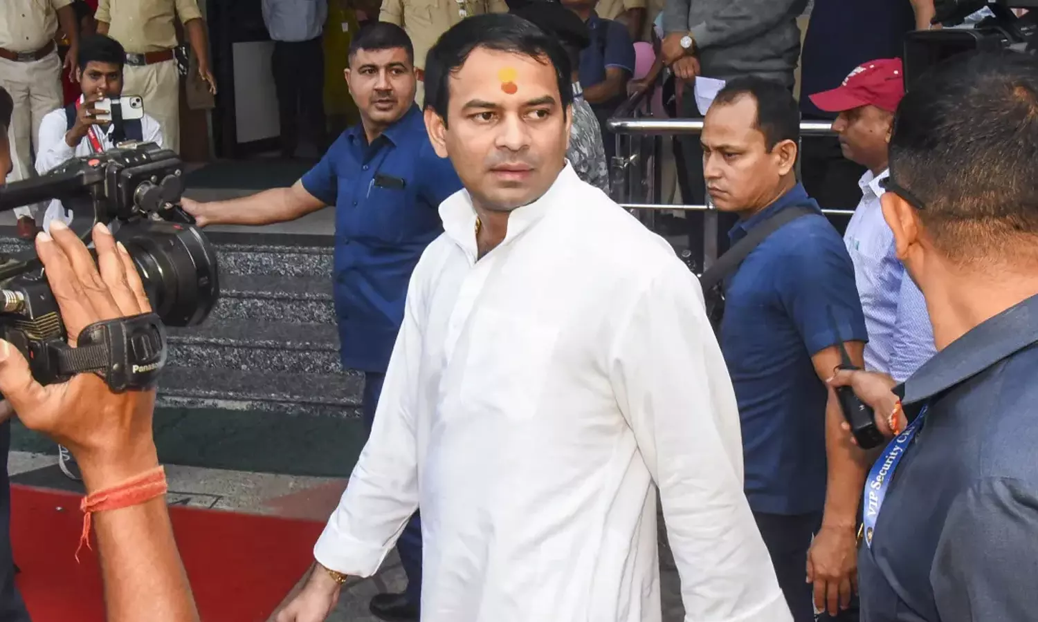 உயிருக்கு ஆபத்து என அச்சம்..!- தேஜ் பிரதாப் யாதவுக்கு ஒய் பிளஸ் பாதுகாப்பு உயிருக்கு ஆபத்து என அச்சம்..!- தேஜ் பிரதாப் யாதவுக்கு ஒய் பிளஸ் பாதுகாப்பு