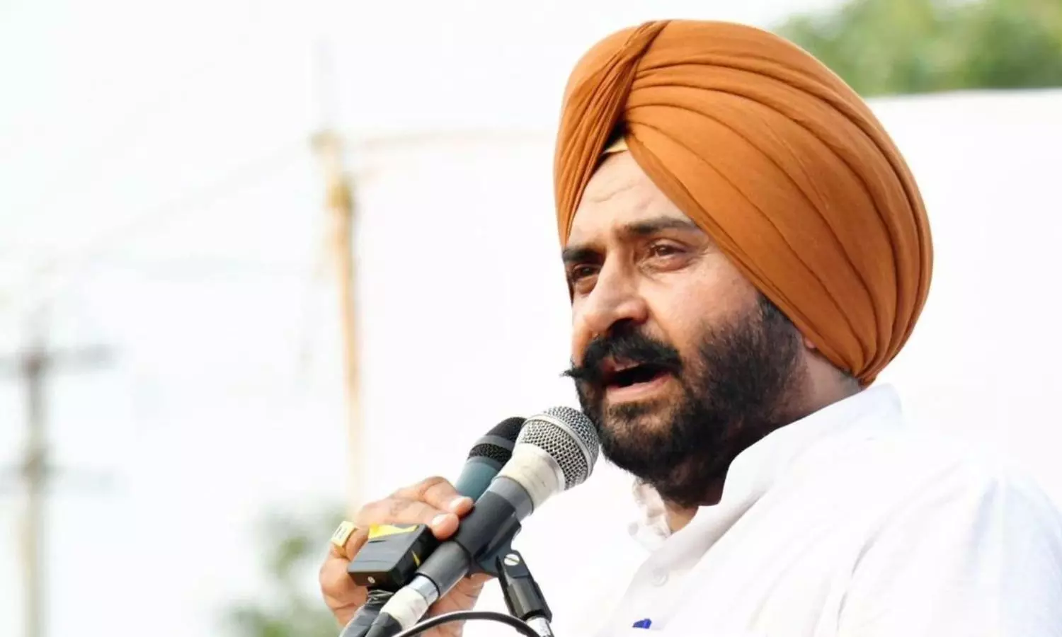 பாலியல் வன்கொடுமை வழக்கில் தேடப்பட்டுவரும் ஆம் ஆத்மி எம்எல்ஏ ஆஸ்திரேலியாவுக்கு தப்பியோட்டம் பாலியல் வன்கொடுமை வழக்கில் தேடப்பட்டுவரும் ஆம் ஆத்மி எம்எல்ஏ ஆஸ்திரேலியாவுக்கு தப்பியோட்டம்