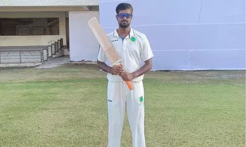 11 பந்தில் அரை சதம்: முதல்தர கிரிக்கெட்டில் சாதனை படைத்த ஆகாஷ் குமார்