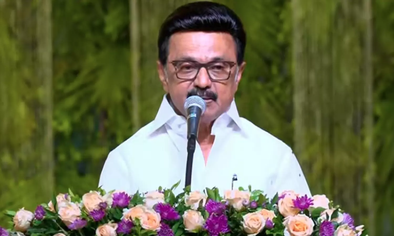 எதற்கும் அஞ்சாமல் சுறுசுறுப்புடன் இயங்குவதால் 75 ஆண்டுகளாக இளமையுடன் இருக்கிறது தி.மு.க.- மு.க.ஸ்டாலின் எதற்கும் அஞ்சாமல் சுறுசுறுப்புடன் இயங்குவதால் 75 ஆண்டுகளாக இளமையுடன் இருக்கிறது தி.மு.க.- மு.க.ஸ்டாலின்