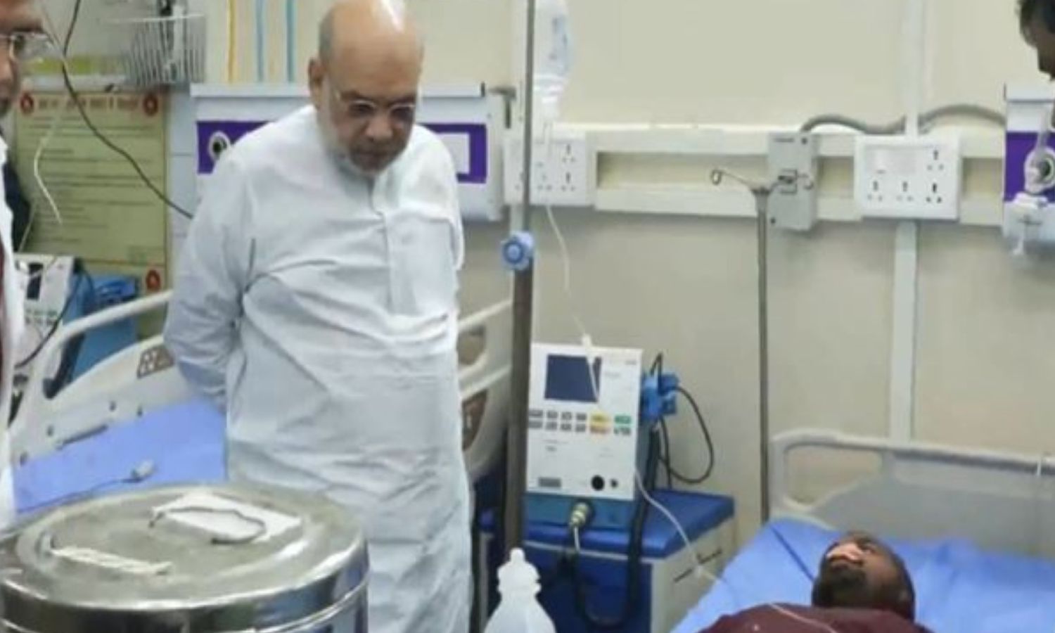 டெல்லி கார் வெடிப்பில் காயமடைந்தோரை நேரில் சென்று சந்தித்த அமித் ஷா