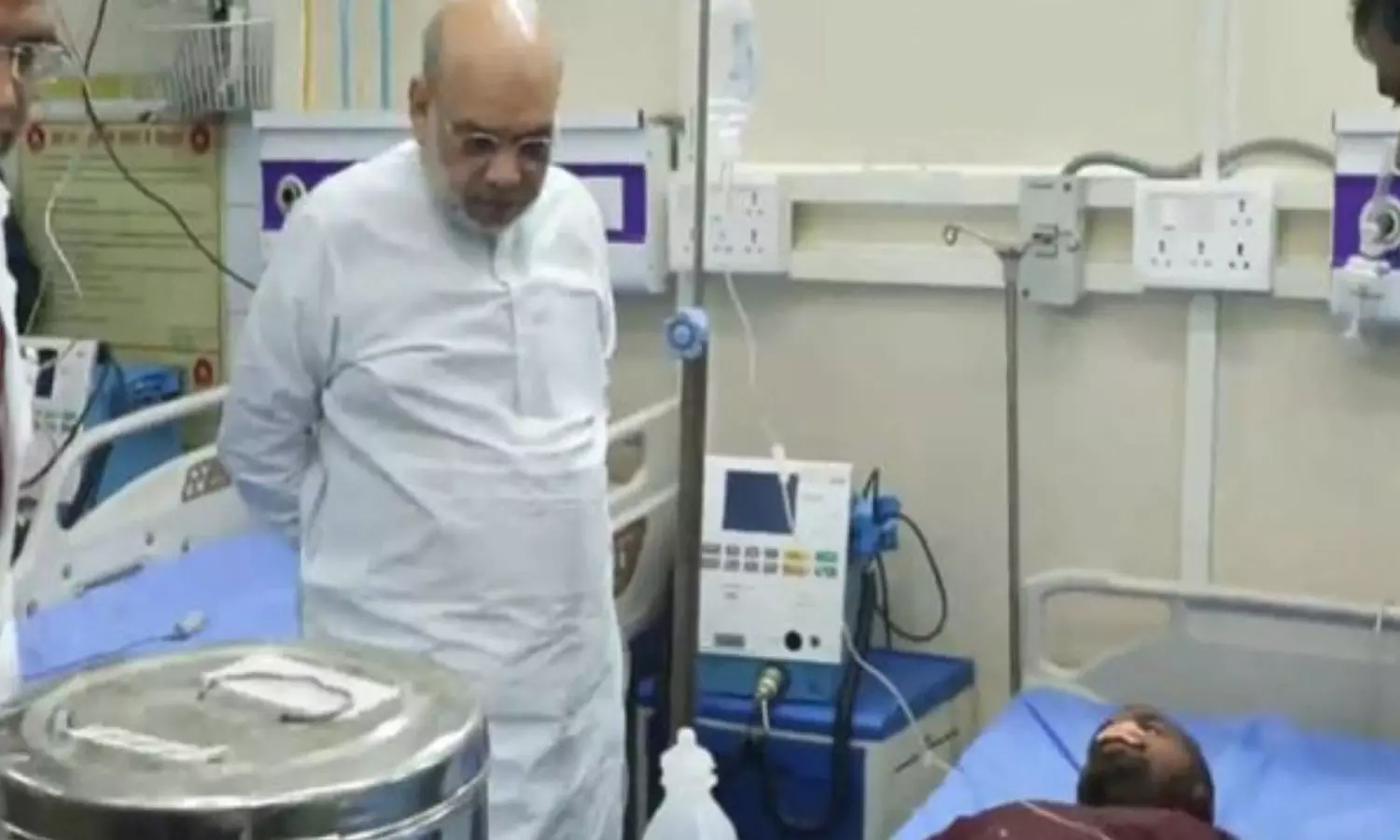 டெல்லி கார் வெடிப்பில் காயமடைந்தோரை நேரில் சென்று சந்தித்த அமித் ஷா