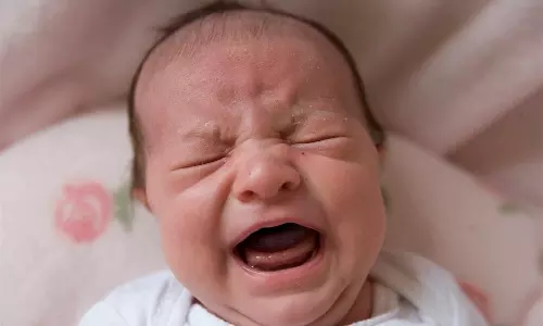 குழந்தை ஏன் அழுகிறது? அமைதிப்படுத்துவது எப்படி?