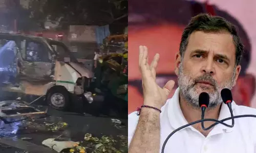 டெல்லி கார் குண்டு வெடிப்பில் 10 பேர் உயிரிழப்பு: ராகுல் காந்தி இரங்கல்