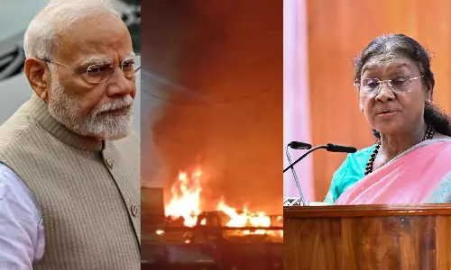 டெல்லி கார் வெடிப்பு உயிரிழப்புகள்: பிரதமர் மோடி, குடியரசு தலைவர் இரங்கல்