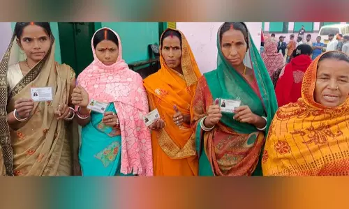 பீகாரில் 2ம் கட்ட வாக்குப்பதிவு: பகல் 1 மணி வரை 47.62 சதவீத வாக்குப்பதிவு