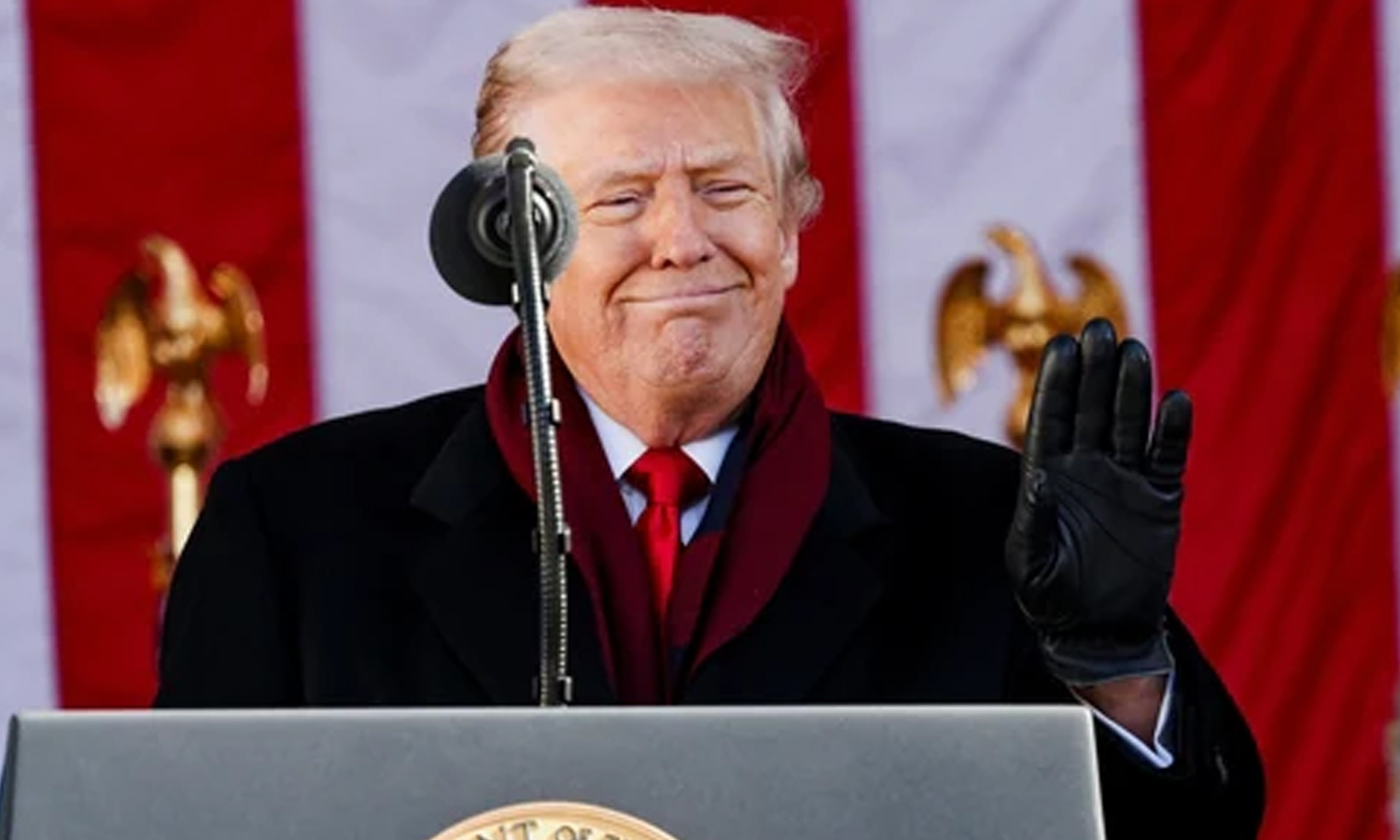 வெளிநாட்டு மாணவர்களை குறைத்தால் அமெரிக்க கல்லூரிகள் பாதிப்படையும்- அதிபர் டிரம்ப்