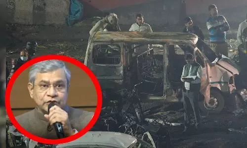 டெல்லி கார் குண்டு வெடிப்பு சம்பவம் ஒரு பயங்கரவாத தாக்குதல் என மத்திய அரசு அறிவிப்பு