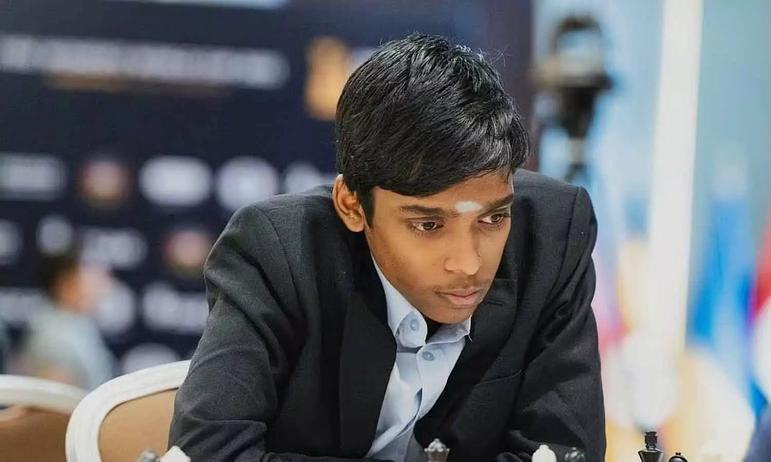 உலக கோப்பை செஸ்: பிரக்ஞானந்தா 5-வது சுற்றுக்கு முன்னேறுவாரா? டைபிரேக்கரில் இன்று மோதல்