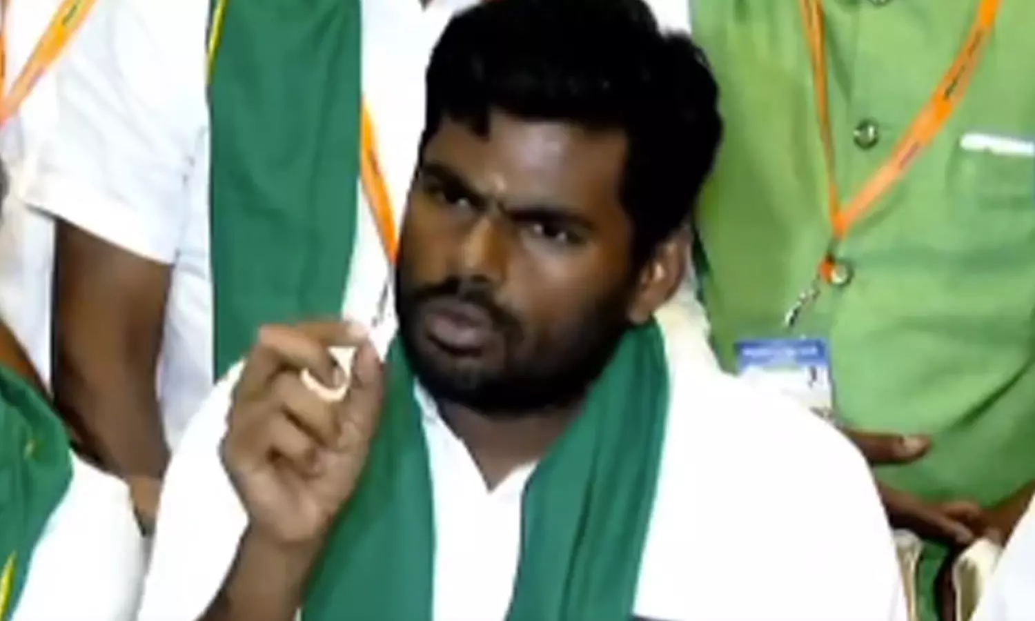 கோவில் பிரசாதங்களில் ரசாயனம் கலந்து தாக்குதல் நடத்த பயங்கரவாதிகள் சதி- அண்ணாமலை கோவில் பிரசாதங்களில் ரசாயனம் கலந்து தாக்குதல் நடத்த பயங்கரவாதிகள் சதி- அண்ணாமலை