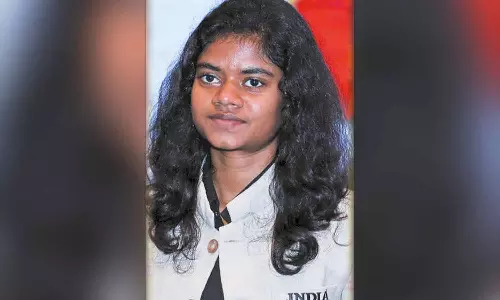 காது கேளாதோர் ஒலிம்பிக்கில் தேசிய கொடியை ஏந்தி செல்கிறார் தமிழக வீராங்கனை ஜெர்லின்