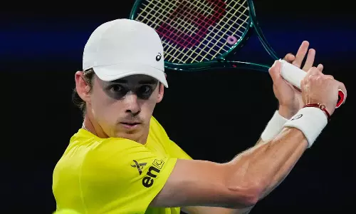 ஆண்கள் டென்னிஸ் சாம்பியன்ஷிப்: 3வது சுற்றில் அலெக்ஸ் டி மினார் வெற்றி