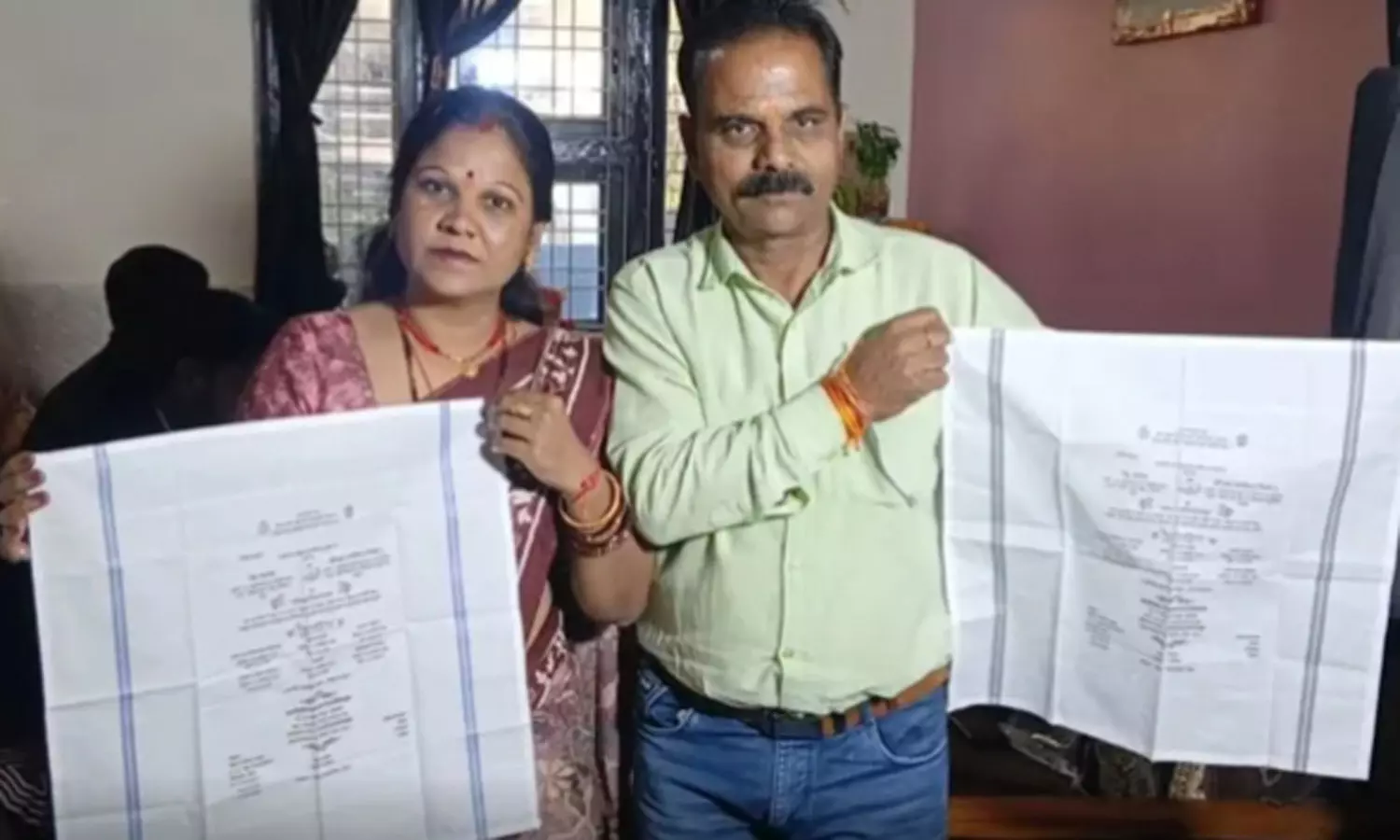 ராஜஸ்தானில் வினோதம்- கைக்குட்டையில் திருமண அழைப்பிதழ்