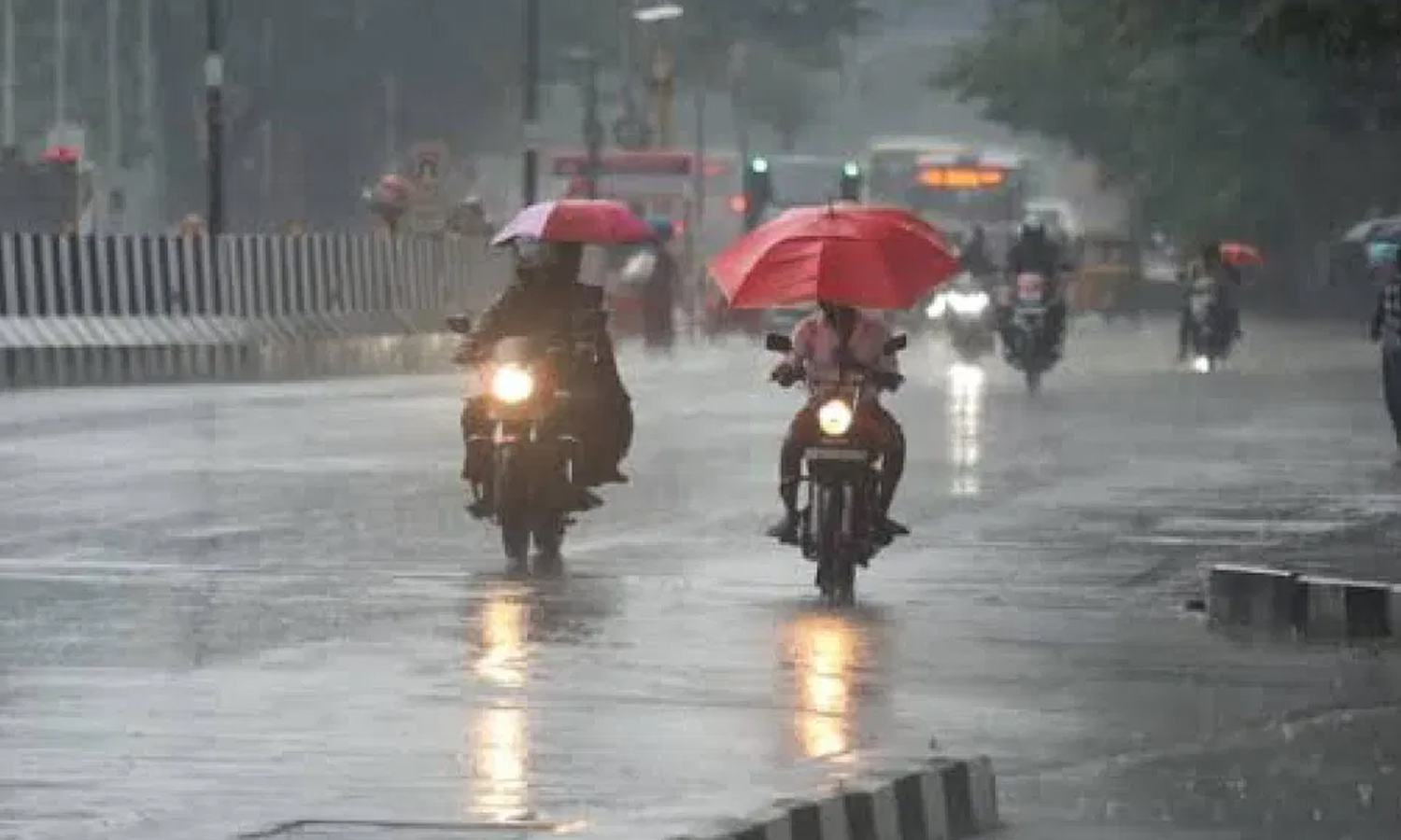 தமிழகத்தில் நாளை 4 மாவட்டங்களுக்கு ஆரஞ்ச் எச்சரிக்கை