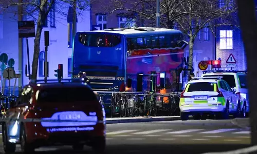 ஸ்வீடனில் சோகம்: கூட்டத்தில் பேருந்து புகுந்ததில் 6 பேர் பலி