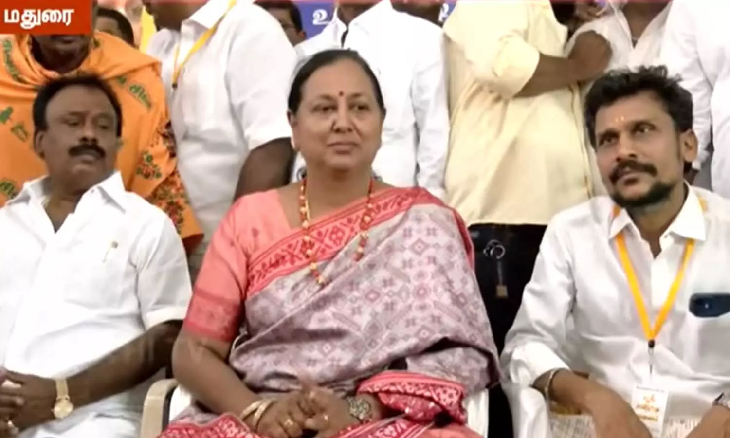 அதிகாரப்பூர்வமாக யாருடனும் கூட்டணி பற்றி பேசவில்லை: பிரேமலதா விஜயகாந்த் அதிகாரப்பூர்வமாக யாருடனும் கூட்டணி பற்றி பேசவில்லை: பிரேமலதா விஜயகாந்த்