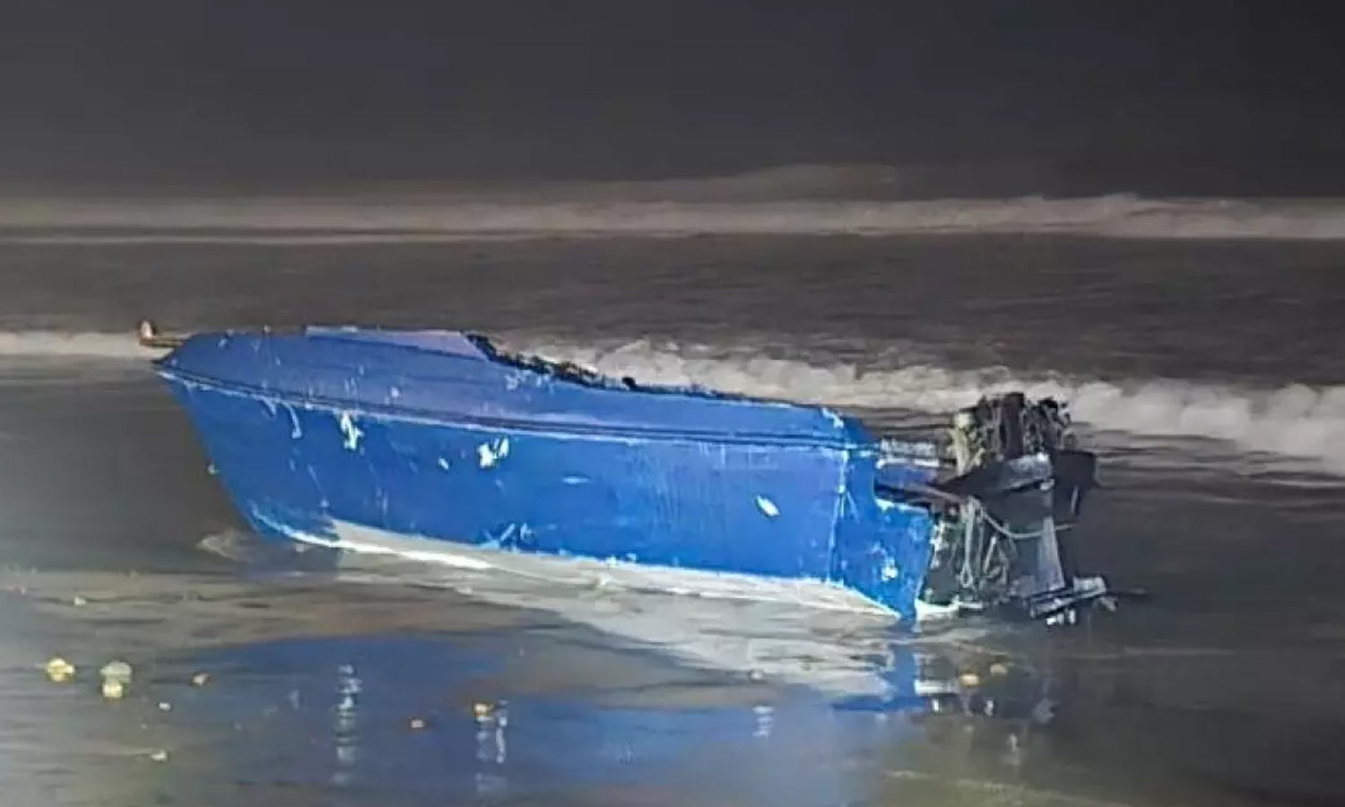 அமெரிக்காவில் சோகம்: கடலில் படகு கவிழ்ந்து 4 அகதிகள் பலி