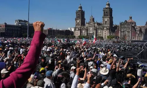 மெக்சிகோவில் அரசுக்கு எதிராக தீவிரமடைந்த GenZ இளைஞர்களின் போராட்டம்