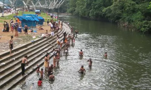 அமீபா மூளை காய்ச்சல் பாதிப்பு எதிரொலி: சபரிமலைக்கு வரும் பக்தர்களுக்கு சுகாதாரத்துறை அறிவுறுத்தல்