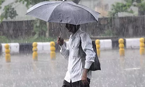 புதுச்சேரிக்கு ஆரஞ்சு எச்சரிக்கை: பொதுமக்கள் தேவையில்லாமல் வெளியே வர வேண்டாம் - ஆட்சியர் அறிவுறுத்தல்