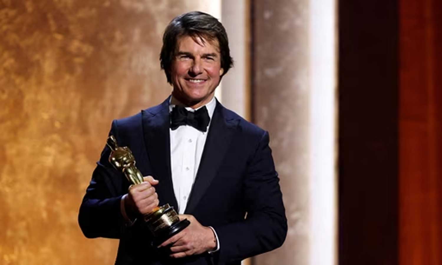 கவுரவ ஆஸ்கர் விருதை பெற்றார் பிரபல ஹாலிவுட் நடிகர் டாம் குரூஸ்