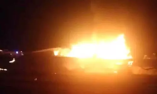 பேருந்து விபத்தில் 45 பேர் பலி: அசாருதீன் தலைமையில் சவுதிக்கு குழுவை அனுப்பும் தெலுங்கானா அரசு