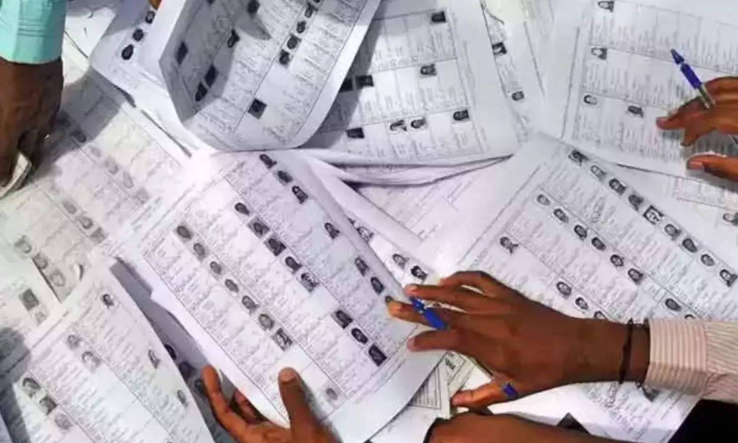 SIR: சென்னையில் இன்று முதல் 8 நாட்களுக்கு வாக்காளர் உதவி மையங்கள் செயல்படும் SIR: சென்னையில் இன்று முதல் 8 நாட்களுக்கு வாக்காளர் உதவி மையங்கள் செயல்படும்