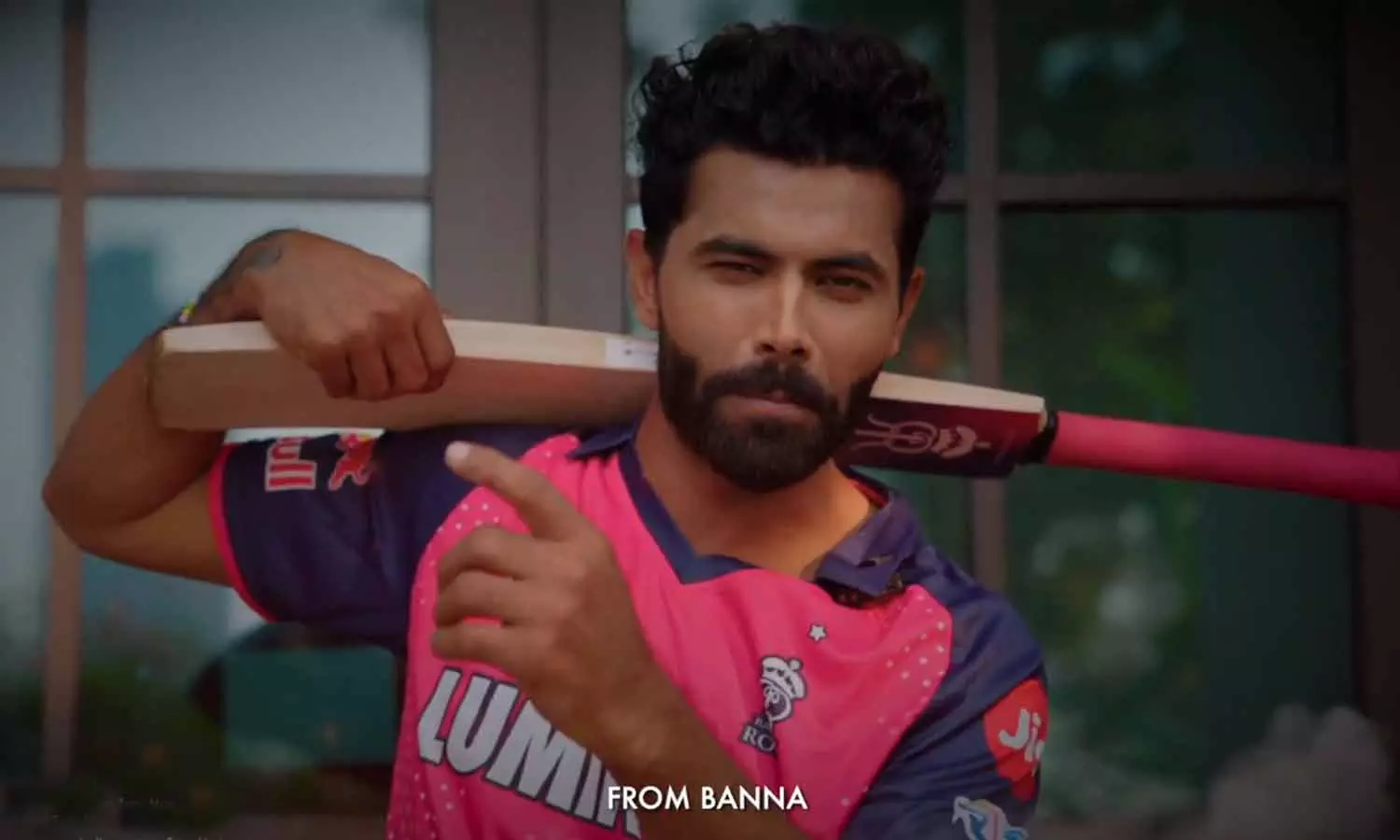 கட்டாயத்தால் மட்டும்தான் போய்ட்டாரு... RR அணிக்கு ஜடேஜா சென்றது குறித்து வெளியான அதிர்ச்சி தகவல்