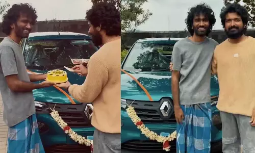 தனது முதல் படத்தில் இருந்து பணியாற்றி வரும் நெருங்கிய நண்பருக்கு கார் பரிசளித்த பிரதீப் ரங்கநாதன்