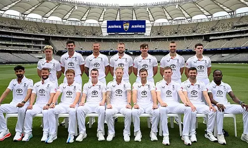 ஆஷஸ் தொடர்: டுவிஸ்ட்டுடன் இங்கிலாந்து அணி அறிவிப்பு