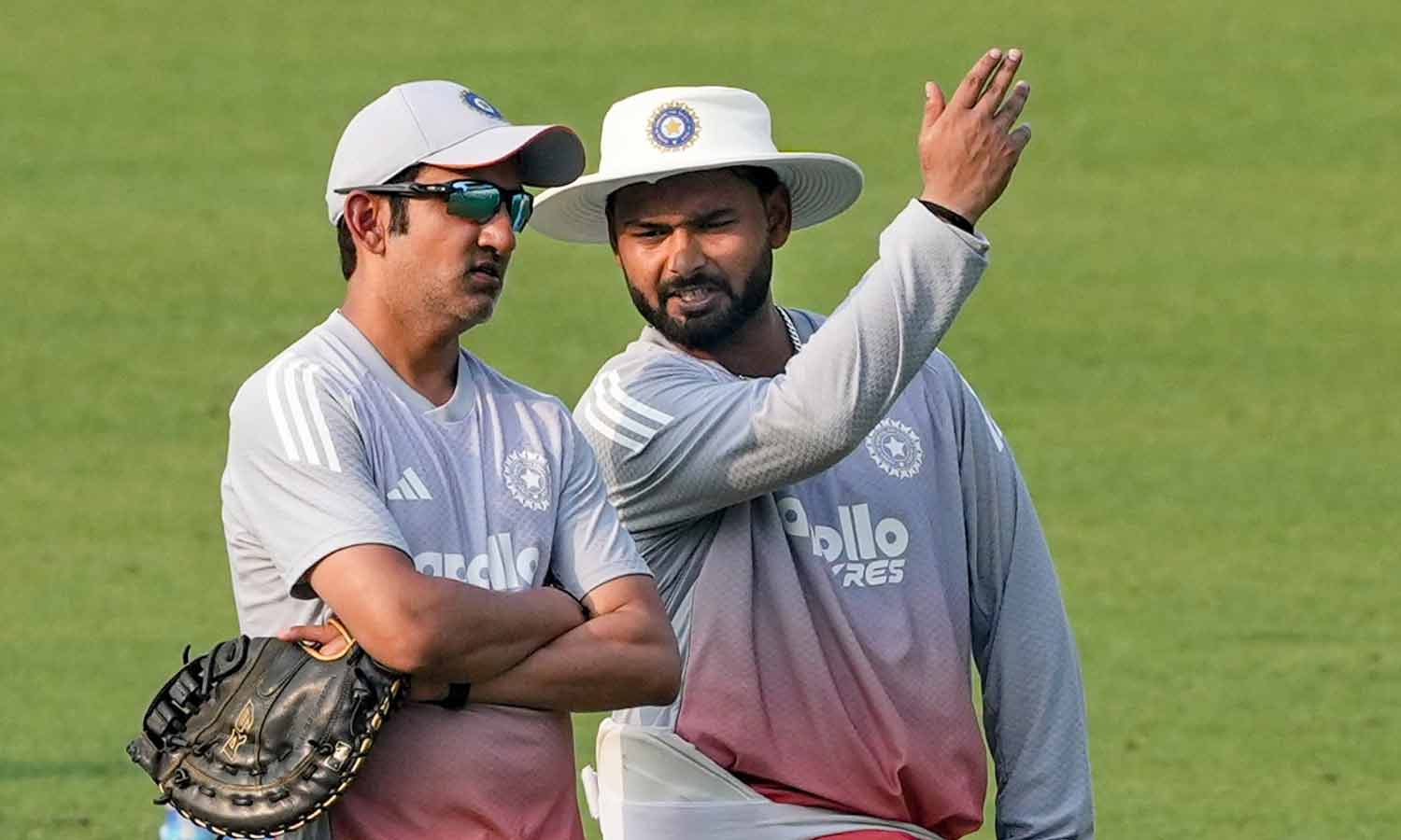 கேப்டன் ரிஷப் பண்ட்... SA-க்கு எதிரான ஒருநாள் தொடரில் சீனியர் வீரர்களுக்கு வாய்ப்பு