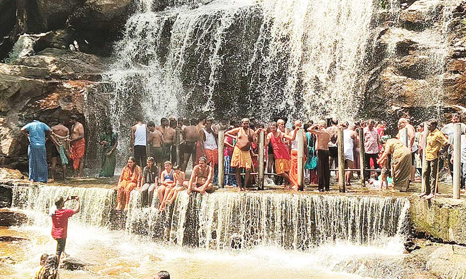 பஞ்சலிங்க அருவியில் சுற்றுலாப் பயணிகள் குளிக்க அனுமதி