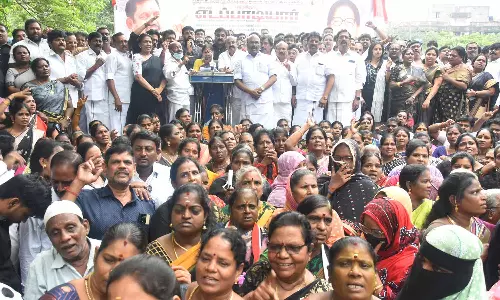 சிறப்பு வாக்காளர் தீவிர திருத்தப்பட்டியலில் முறைகேடுகளில் ஈடுபடும் அதிகாரிகள் தண்டிக்கப்படுவார்கள்- ஜெயக்குமார்