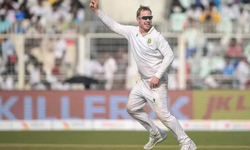 காயம் அடைந்த தென் ஆப்பிரிக்க வீரர் ஹார்மருக்கு மருத்துவ பரிசோதனை