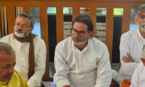 பீகார் தேர்தல் தோல்வி: காந்தி ஆசிரமத்தில் மௌன விரதம் இருக்கும் பிரசாந்த் கிஷோர்!