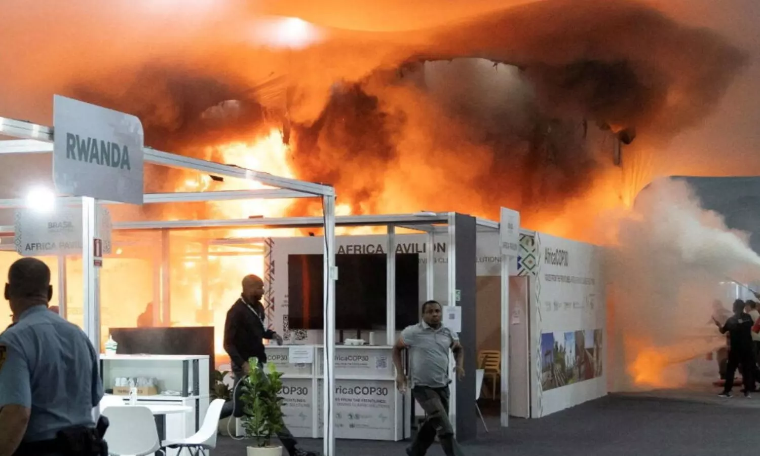 VIDEO: மத்திய அமைச்சர் கலந்துகொண்ட ஐ.நா. காலநிலை உச்சிமாநாட்டில் தீவிபத்து - பலர் காயம்