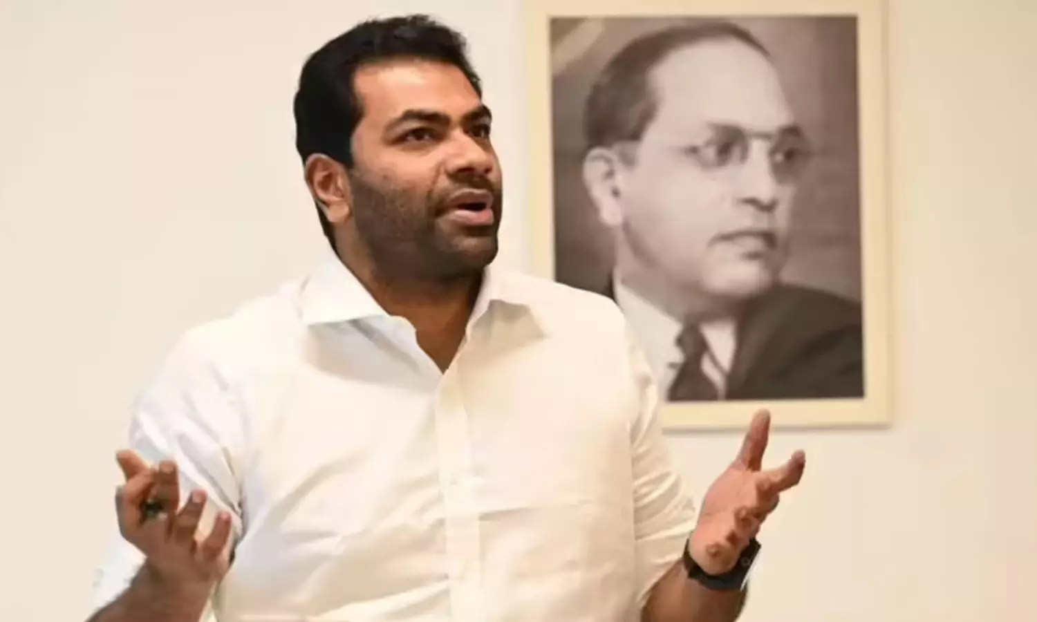 தமிழ்நாட்டிலும் புரட்சி வெடிக்கும்..! ஆதவ் அர்ஜூனாவுக்கு எதிரான வழக்கு ரத்து தமிழ்நாட்டிலும் புரட்சி வெடிக்கும்..! ஆதவ் அர்ஜூனாவுக்கு எதிரான வழக்கு ரத்து